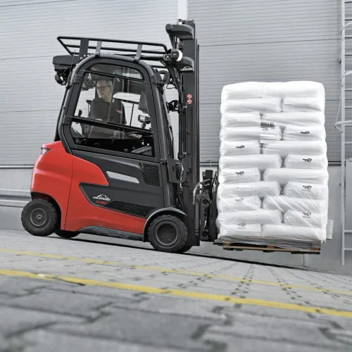 Electric Forklifts 2 tonne