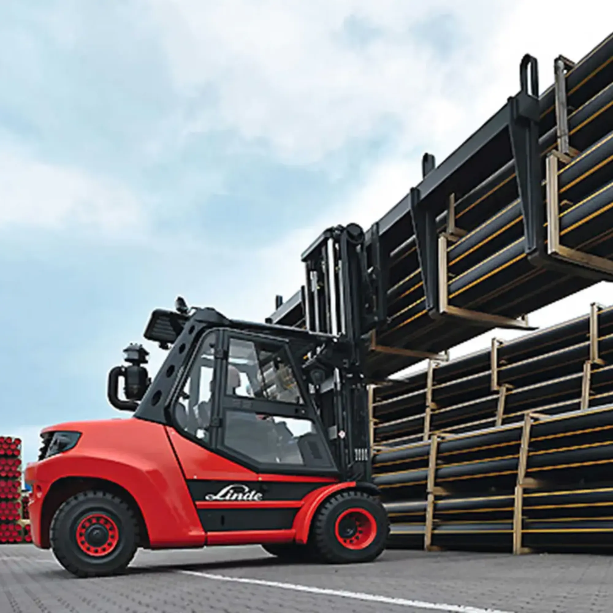 Large Forklifts 7-8 tonne